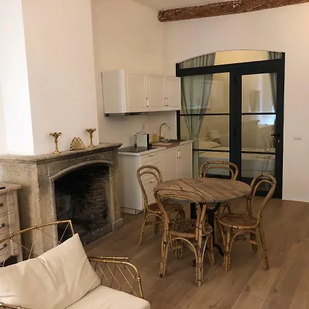 Maison D' Orange - Ponche Appartement